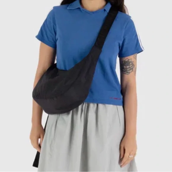 BAGGU Medium Nylon Crescent Bag - Picture 7 of 10